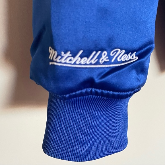 Mitchell & Ness Chicago Cubs Throwback Satin Bomber Jacket Size 2XL - Picture 3 of 6